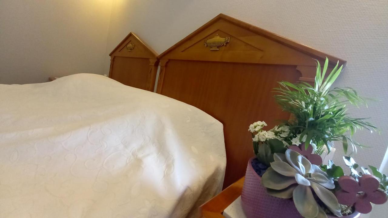 Logis Hotel & Restaurant Du Chemin Des Dames Corbeny المظهر الخارجي الصورة